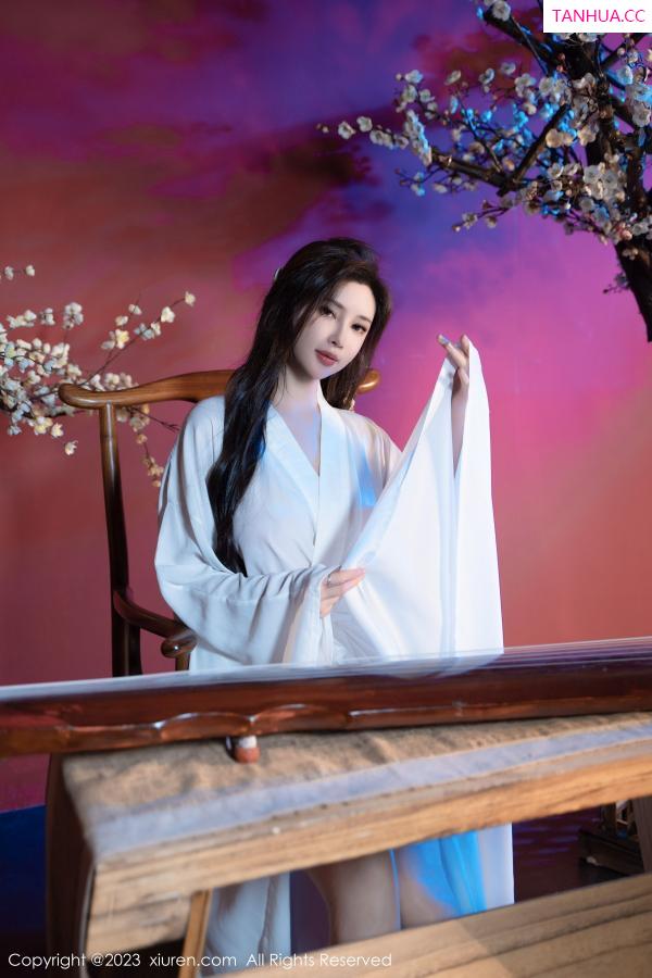 周妍希 奶瓶土肥圆 [XiuRen]高清写真图 2023.11.07 No.7625 Carol周妍希 古风美腿第7张图片